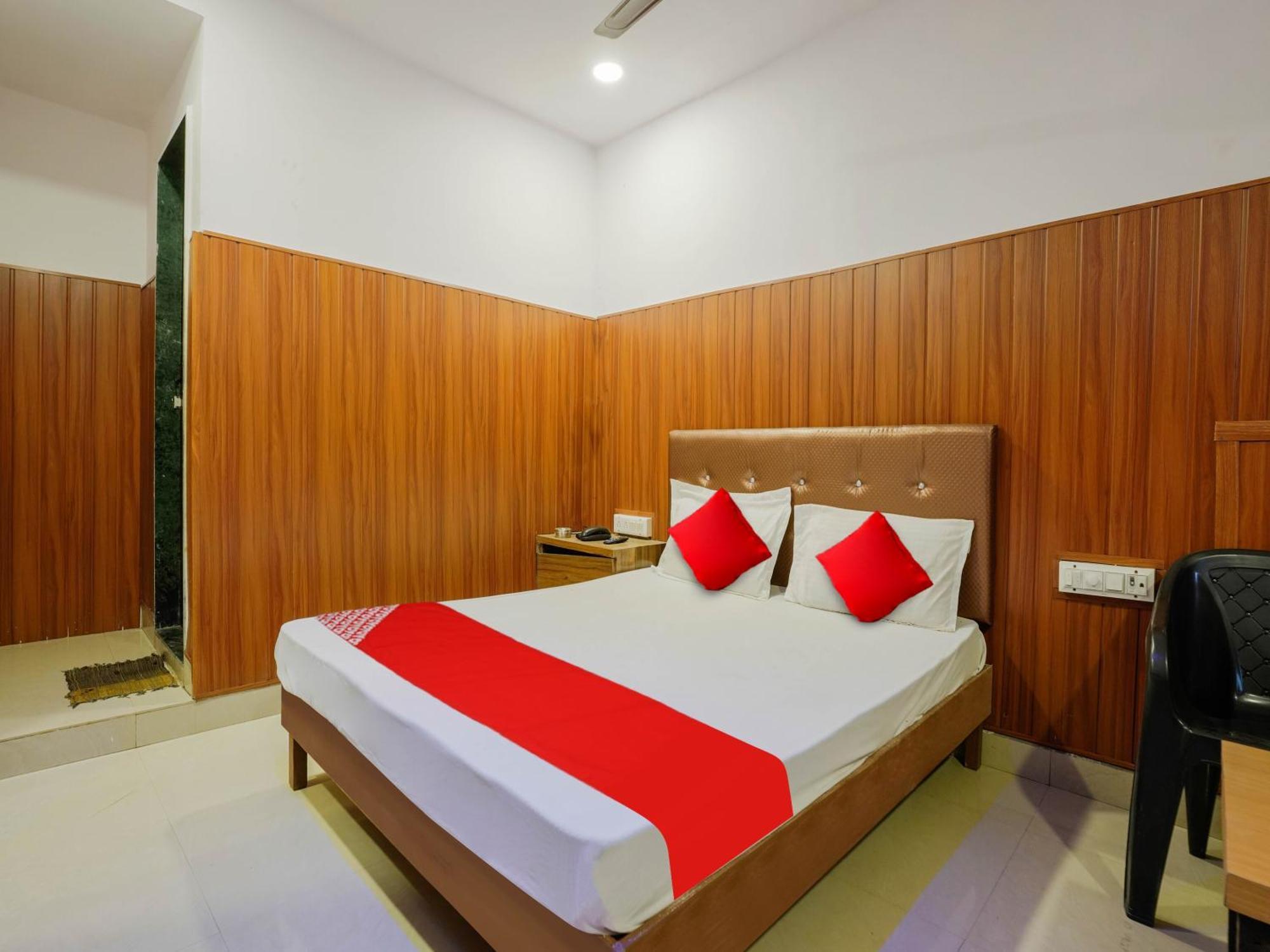 Hotel O Spotlight Тхане Экстерьер фото